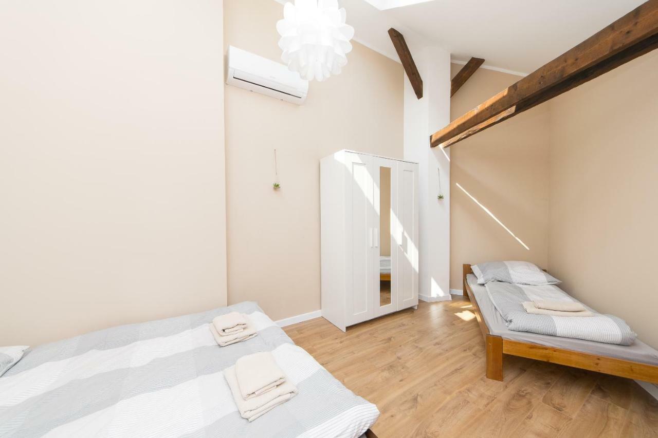 Blue Apartment Old Town Air Condition P4You Pl Cracóvia Exterior foto